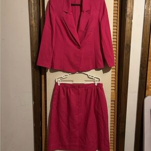 🐾 Pink Koret Women's Skirt Suit: Jacket Size: 16W/ Skirt Size: 18 W 🐾